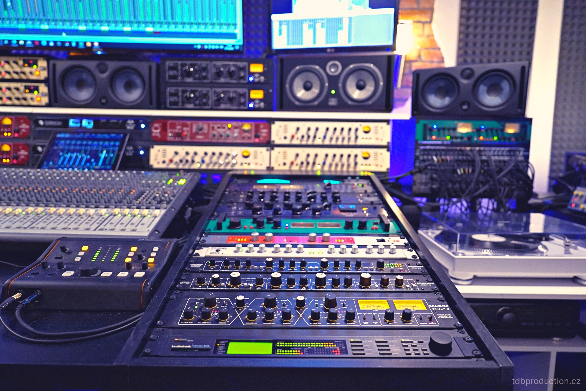 TdB Production - Nahrávací studio a videoprodukce Praha - procesory compressory limitery